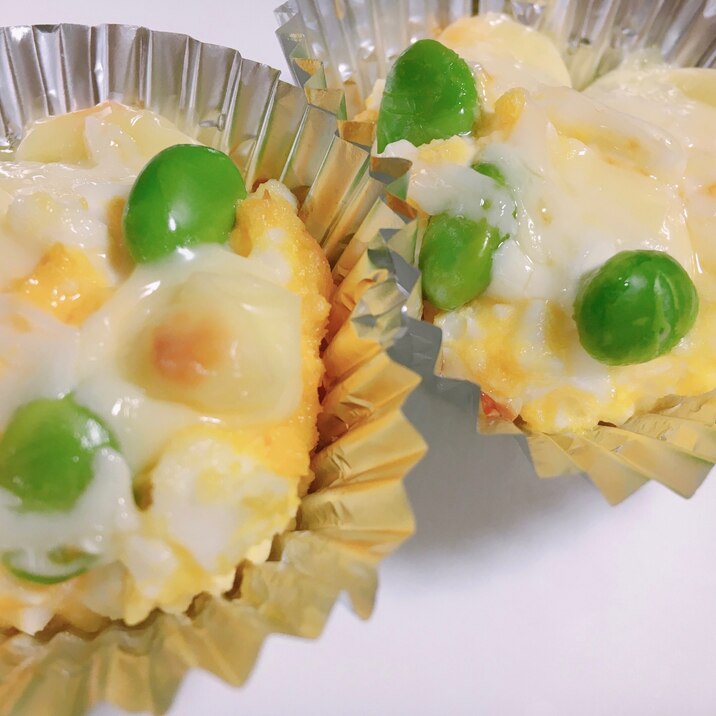 お弁当に*ゆで卵と枝豆のチーズカップ